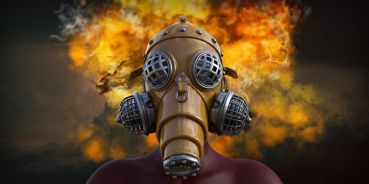 ABC-Schutzmaske vor dem Hintergrund von Flammen
